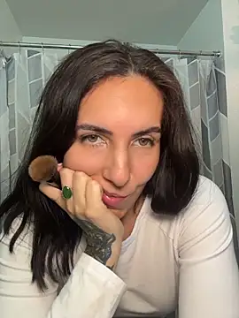 Snapshot of Lolathebaddie chatting on 11-11-25, 04:46 Lolathebaddie online show from 11-11-25, 04:46