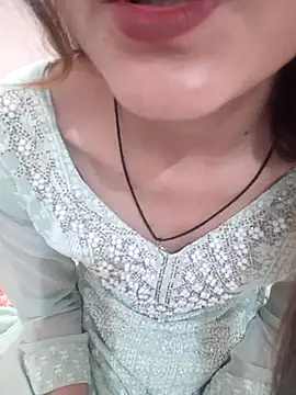 Snapshot of Khushi_rani chatting on 02-17-26, 04:32 Khushi rani online show from 02-17-26, 04:32