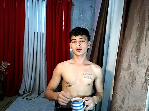 Snapshot of boy_raphael chatting on 10-12-25, 08:16 boy raphael online show from 10-12-25, 08:16