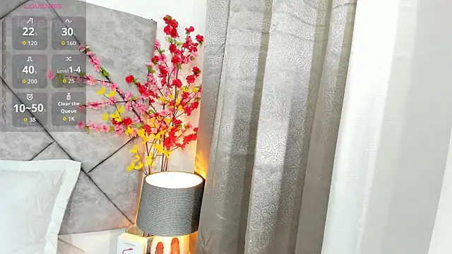  naylaa  online show from 04-22-26, 03:02