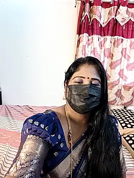 tamil-aunt online show from 10-20-25, 10:38