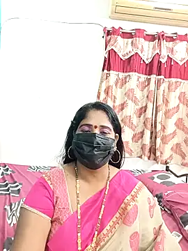 tamil-aunt online show from 11-08-25, 04:21