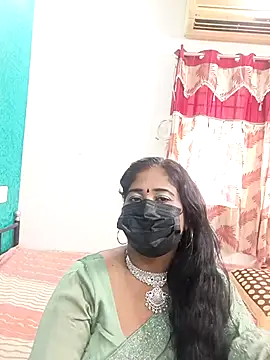 tamil-aunt online show from 10-13-25, 04:25