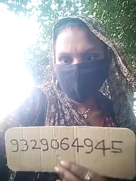 Snapshot of rasmi_powar chatting on 10-17-25, 09:12 rasmi powar online show from 10-17-25, 09:12