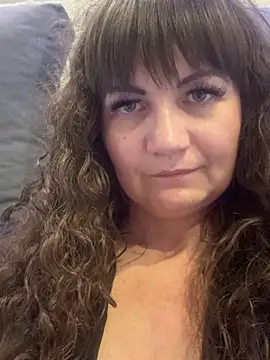 Butterfly8385 online show from 10-29-25, 09:47