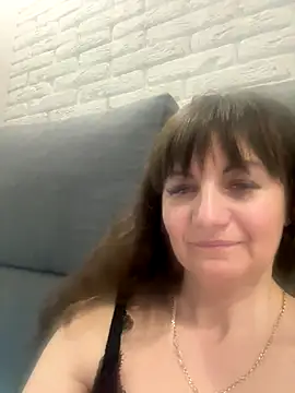 Butterfly8385 online show from 11-19-25, 09:37