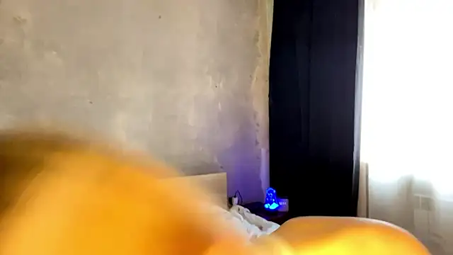 Kate mikki online show from 10-24-25, 04:33