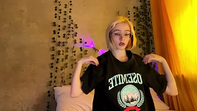 Kate mikki online show from 02-04-26, 04:51