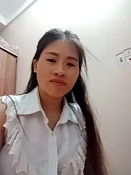 tuongvycute online show from 10-19-25, 01:58