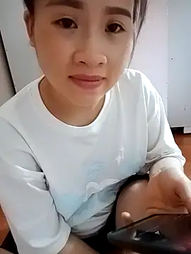 tuongvycute online show from 10-10-25, 01:12