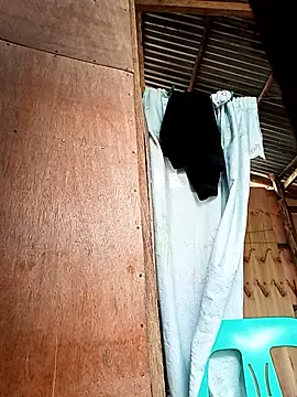 Snapshot of hi_rose chatting on 10-23-25, 05:28 hi rose online show from 10-23-25, 05:28