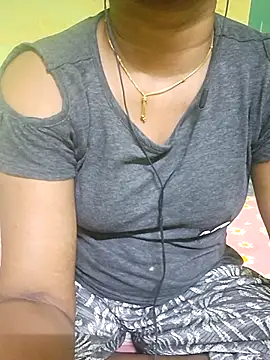 Snapshot of tamil_kanaka chatting on 05-17-26, 03:12 tamil kanaka online show from 05-17-26, 03:12
