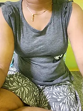 Snapshot of tamil_kanaka chatting on 06-08-26, 03:45 tamil kanaka online show from 06-08-26, 03:45