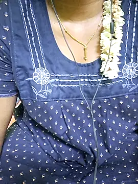 Snapshot of tamil_kanaka chatting on 05-04-26, 11:35 tamil kanaka online show from 05-04-26, 11:35