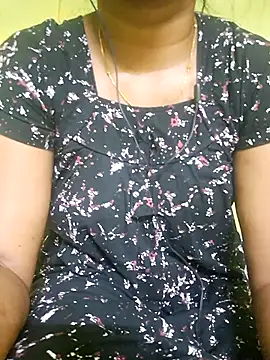 Snapshot of tamil_kanaka chatting on 05-12-26, 05:48 tamil kanaka online show from 05-12-26, 05:48