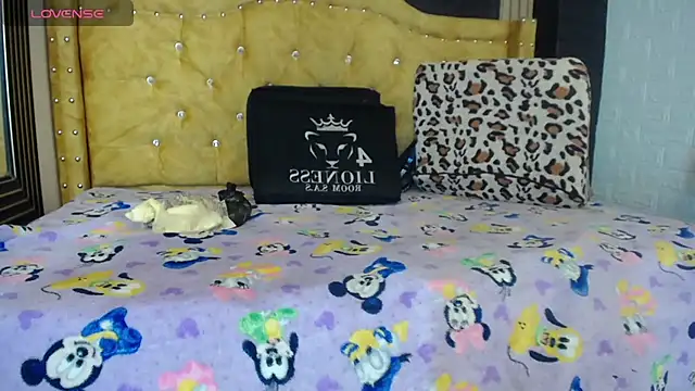 valeri wet online show from 11-15-25, 04:33