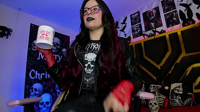 Evangelinejoness  online show from 12-22-25, 11:43