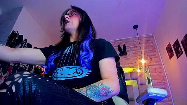 Evangelinejoness  online show from 04-19-26, 11:33