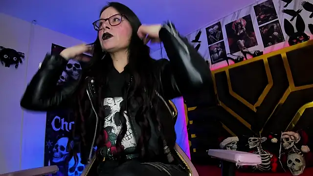 Evangelinejoness  online show from 12-16-25, 11:36