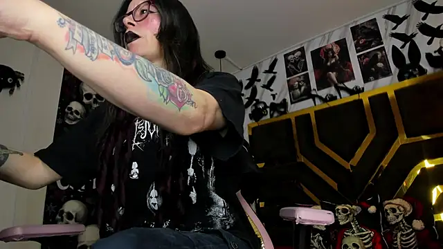 Evangelinejoness  online show from 12-17-25, 11:37