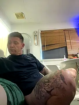 Snapshot of jayylizz69 chatting on 11-01-25, 11:42 jayylizz69 online show from 11-01-25, 11:42