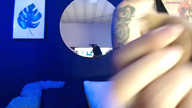 TamaraaRoss  online show from 11-06-25, 06:56