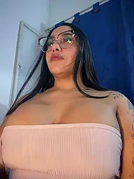 Snapshot of mis-violetha chatting on 07-13-26, 02:55 mis-violetha online show from 07-13-26, 02:55