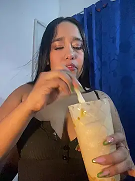 Snapshot of mis-violetha chatting on 06-25-26, 02:20 mis-violetha online show from 06-25-26, 02:20