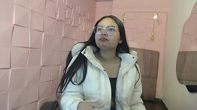  kita online show from 10-25-25, 01:34