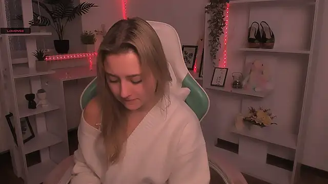 Lulu   Moon online show from 11-27-25, 06:47