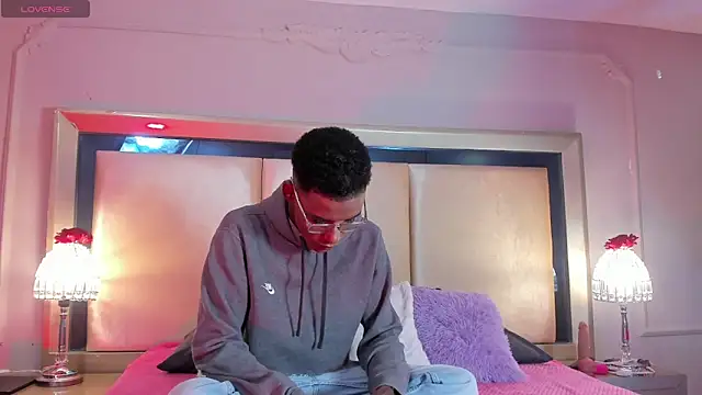 Snapshot of Charlie_Storm_ chatting on 03-03-26, 07:54 Charlie Storm online show from 03-03-26, 07:54