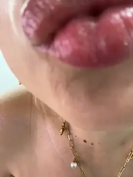 Adeline 1 online show from 02-03-26, 02:53