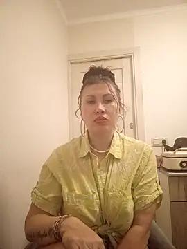 Ambika beauty online show from 12-04-25, 02:49