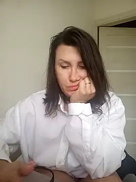 Snapshot of Ambika_beauty chatting on 05-11-26, 02:45 Ambika beauty online show from 05-11-26, 02:45