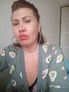 Snapshot of Ambika_beauty chatting on 10-15-25, 01:30 Ambika beauty online show from 10-15-25, 01:30