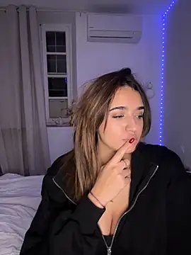 evaa 19 online show from 10-27-25, 10:00