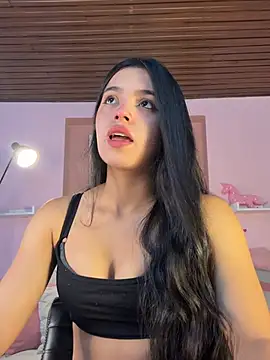 LunaMoore Pink online show from 07-15-26, 12:23