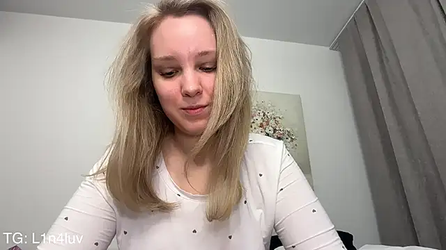 AIicaparkerc online show from 02-22-26, 02:25