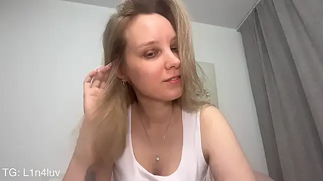 AIicaparkerc online show from 04-19-26, 06:21