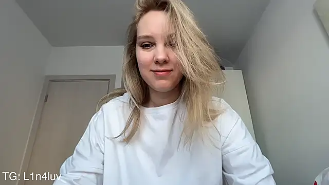 AIicaparkerc online show from 02-13-26, 07:52