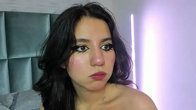 HollyPeach online show from 02-02-26, 07:24