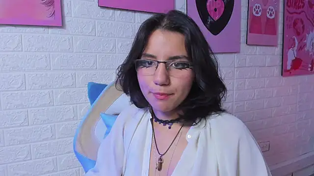 HollyPeach online show from 11-13-25, 07:56