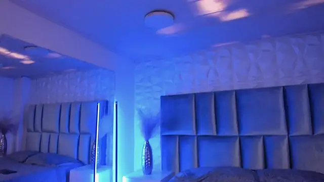 HollyPeach online show from 03-06-26, 07:42