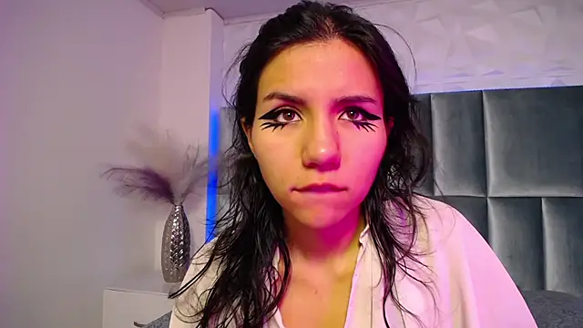 HollyPeach online show from 12-04-25, 07:57