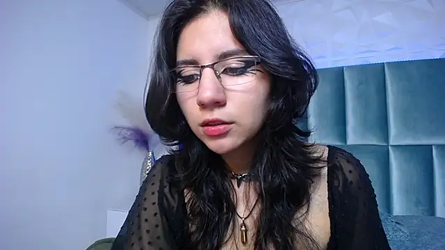 HollyPeach online show from 12-01-25, 07:48