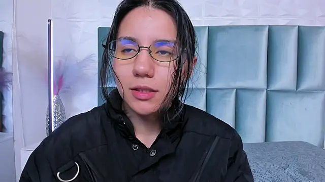 HollyPeach online show from 06-29-26, 06:42