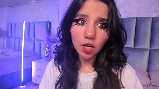 HollyPeach online show from 02-11-26, 07:25