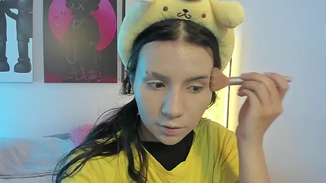 HollyPeach online show from 06-03-26, 07:40