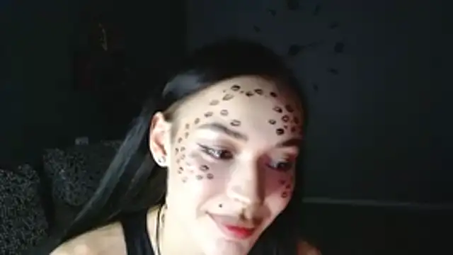 Daphne Darkthorn online show from 10-31-25, 04:47