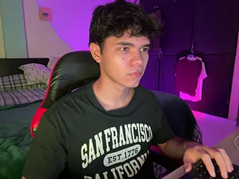 Im Camii online show from 04-15-26, 05:06